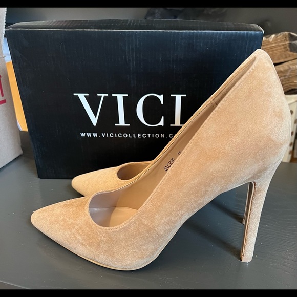 FAUX SUEDE PUMPS - Picture 2 of 2